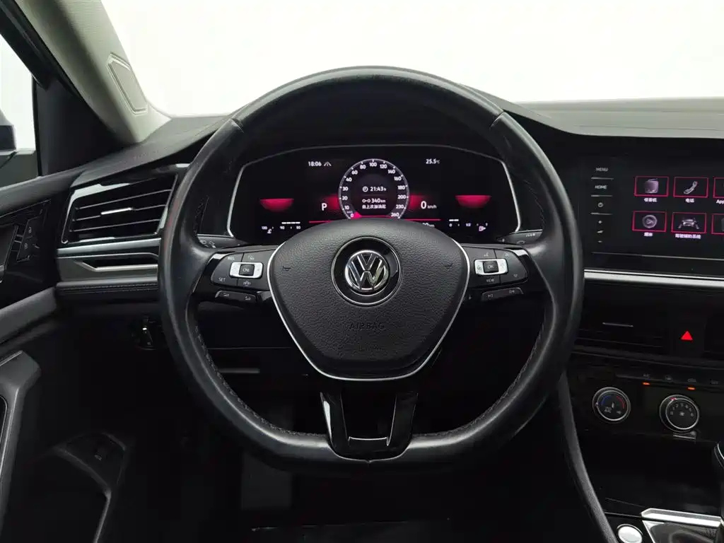 VOLKSWAGEN SAGITAR 2021