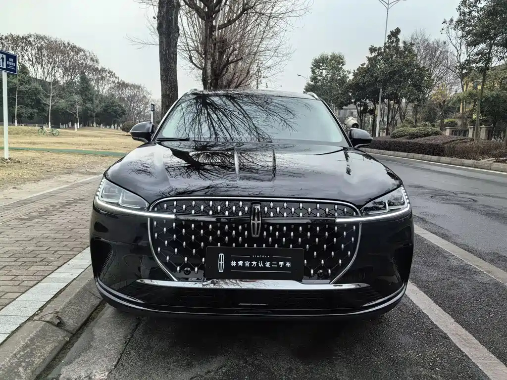 LINCOLN ADVENTURER 2023
