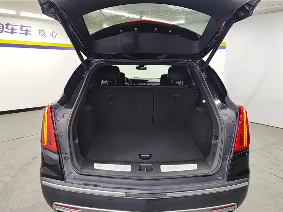 CADILLAC XT5 2021