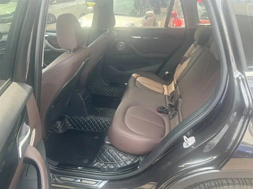 BMW X1 2021