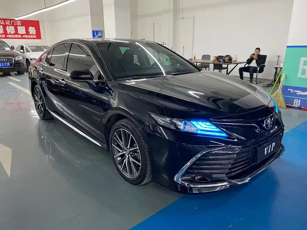 TOYOTA CAMRY 2023