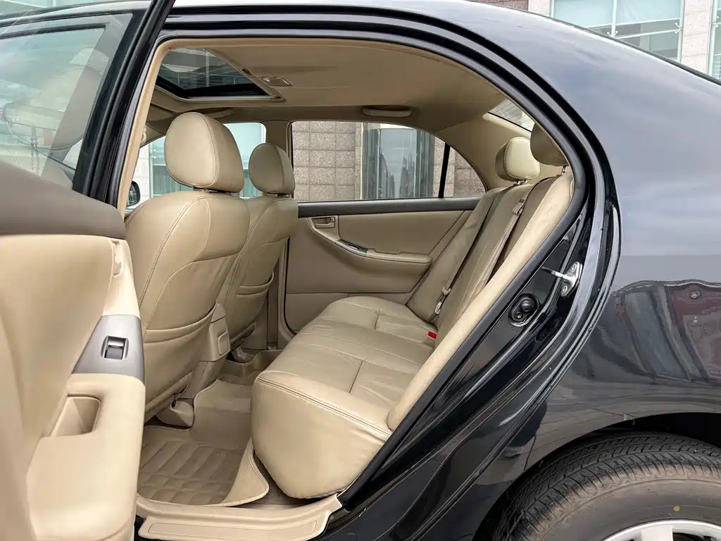 TOYOTA COROLLA 2012