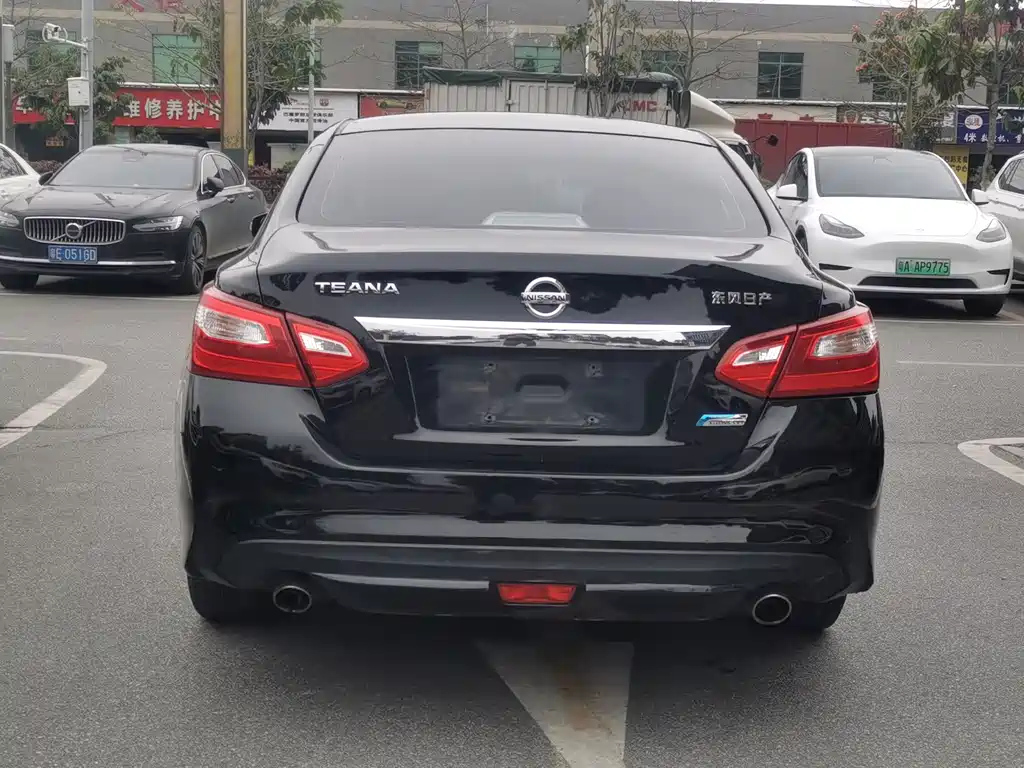 NISSAN TEANA 2017