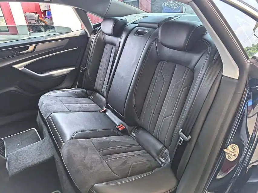 AUDI A7L 2023