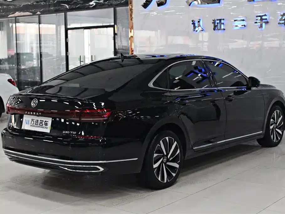 VOLKSWAGEN PASSAT 2022