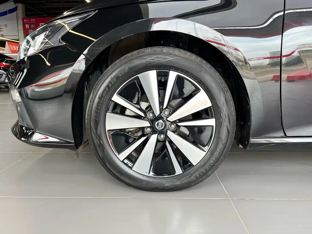 NISSAN TEANA 2022