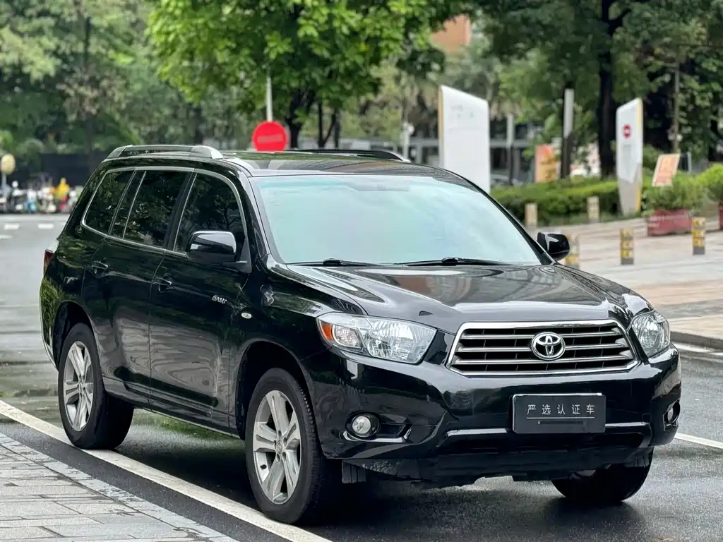 TOYOTA HIGHLANDER 2010