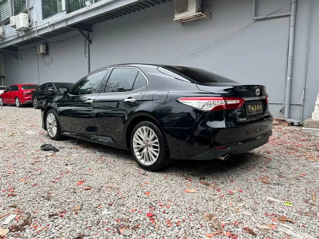 TOYOTA CAMRY 2021