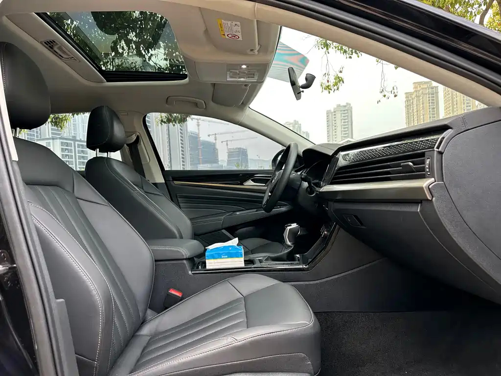 VOLKSWAGEN PASSAT 2020