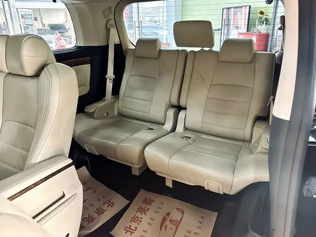 TOYOTA ALPHARD 2018