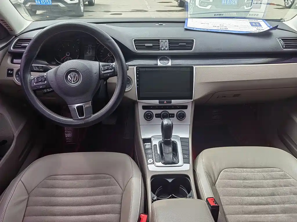 VOLKSWAGEN MAGOTAN 2016