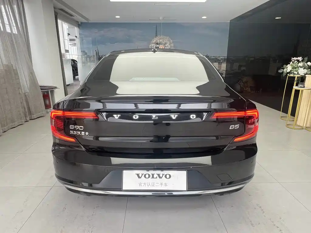 VOLVO S90 2021
