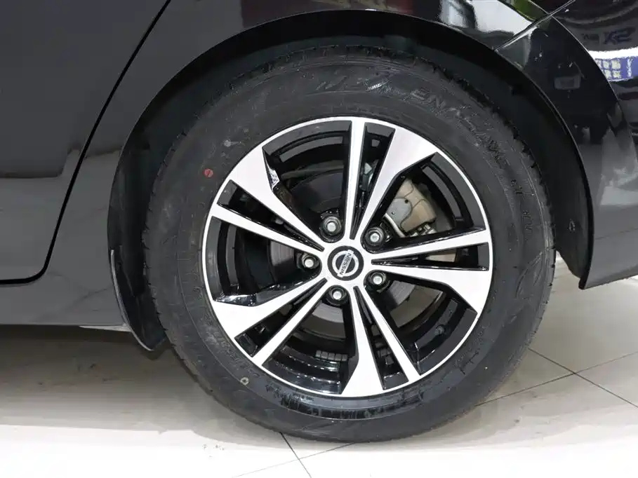 NISSAN SYLPHY 2021