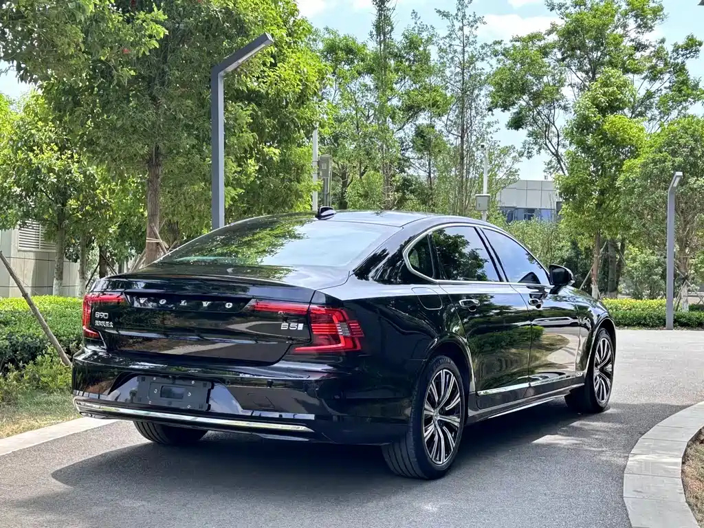 VOLVO S90 2021