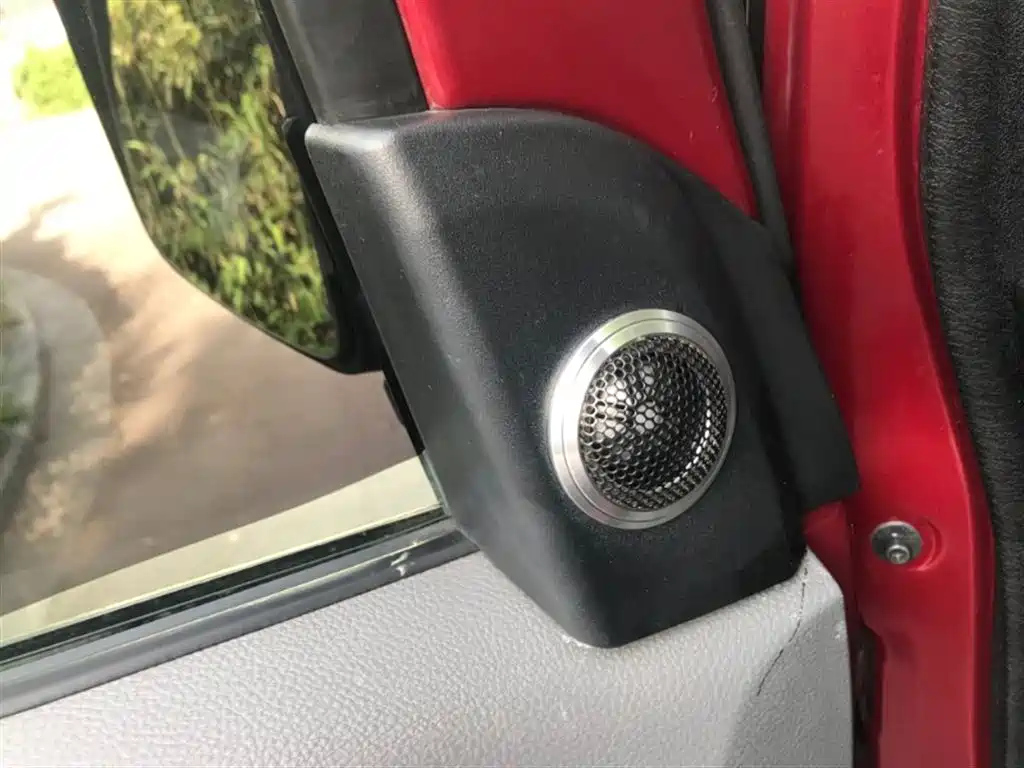 NISSAN NV200 2012