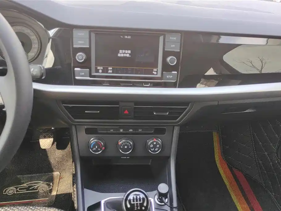 VOLKSWAGEN LAVIDA 2019