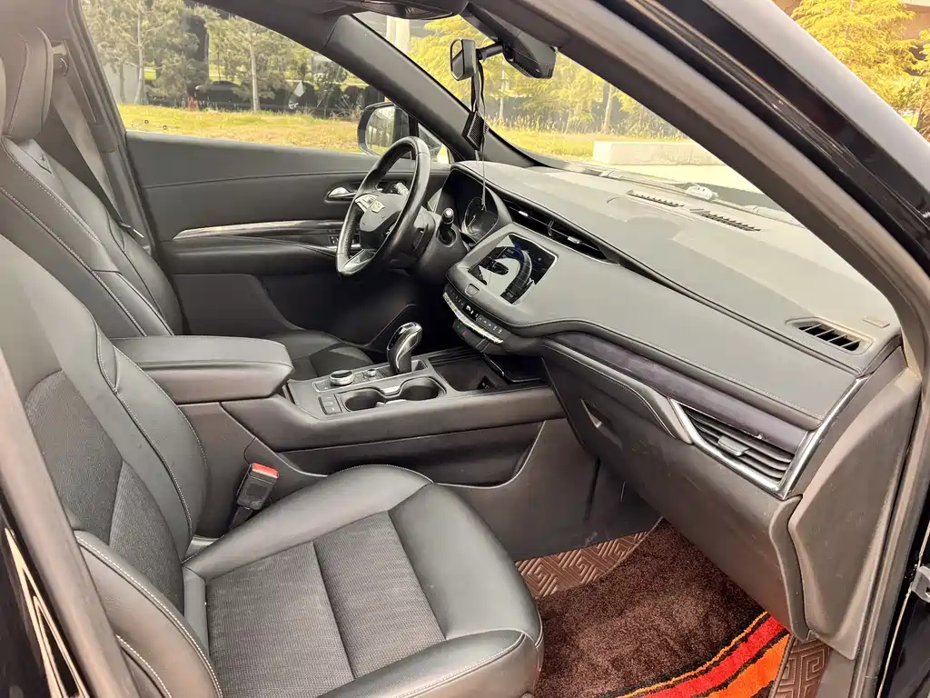 CADILLAC XT4 2020