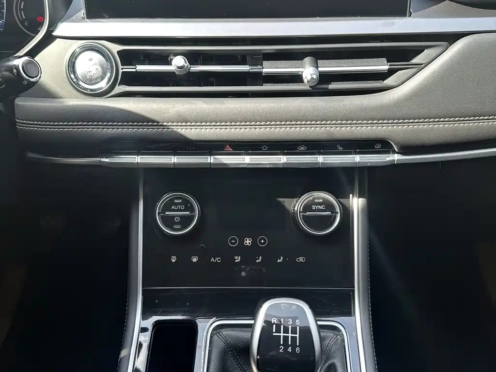 CHERY TIGGO 8 2021
