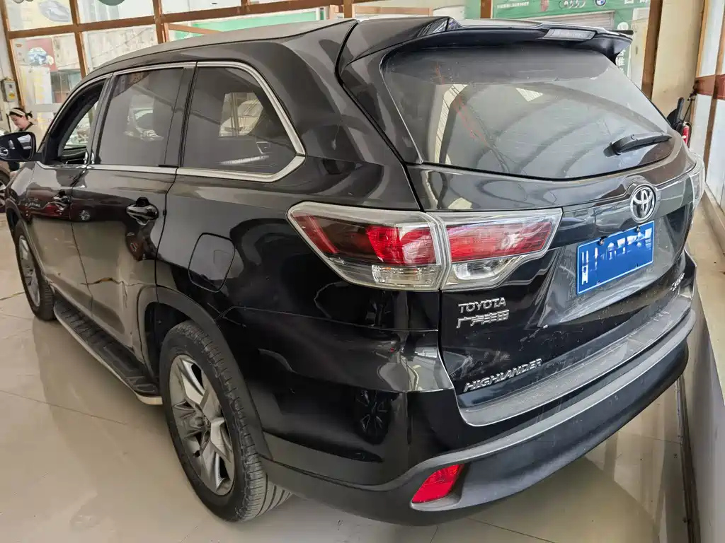 TOYOTA HIGHLANDER 2017