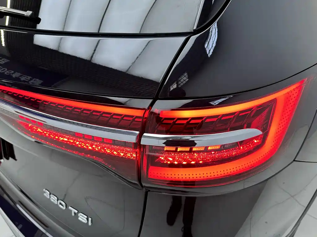 VOLKSWAGEN VILORAN 2022