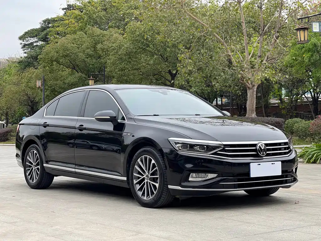 VOLKSWAGEN MAGOTAN 2021