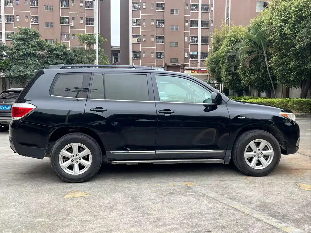 TOYOTA HIGHLANDER 2012