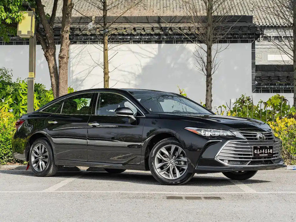 TOYOTA AVALON 2022