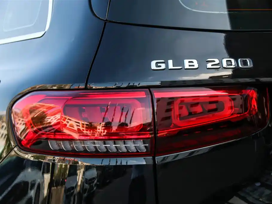 MERCEDES BENZ GLB 2022