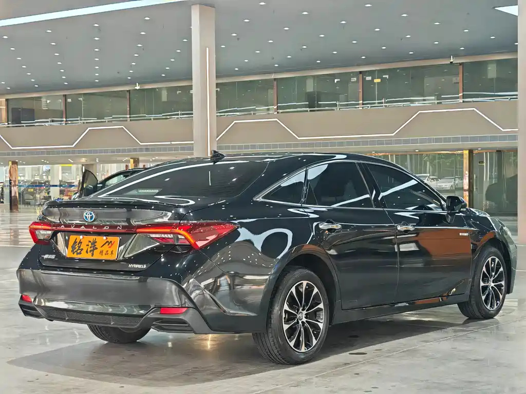 TOYOTA AVALON 2022