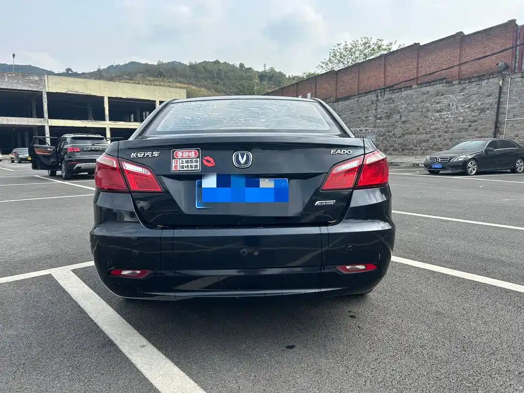 CHANGAN EADO 2013