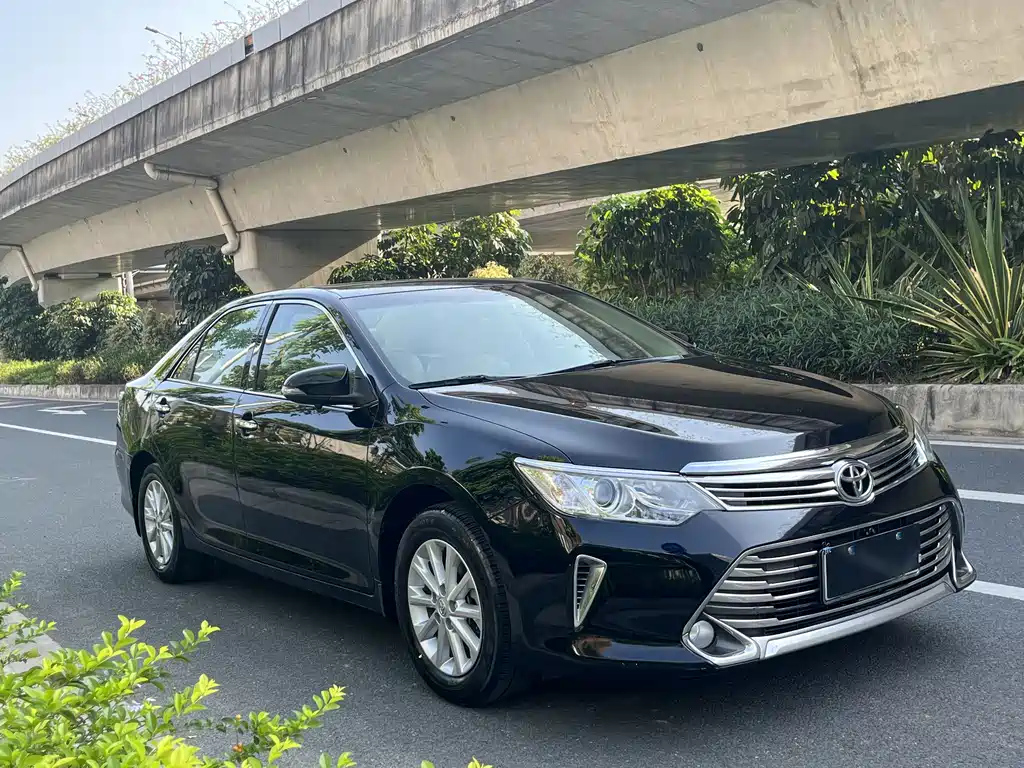 TOYOTA CAMRY 2016