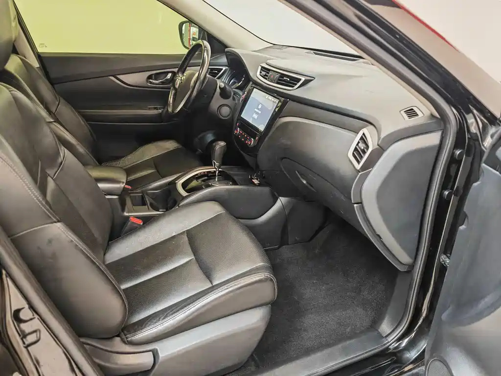 NISSAN X-TRAIL 2017