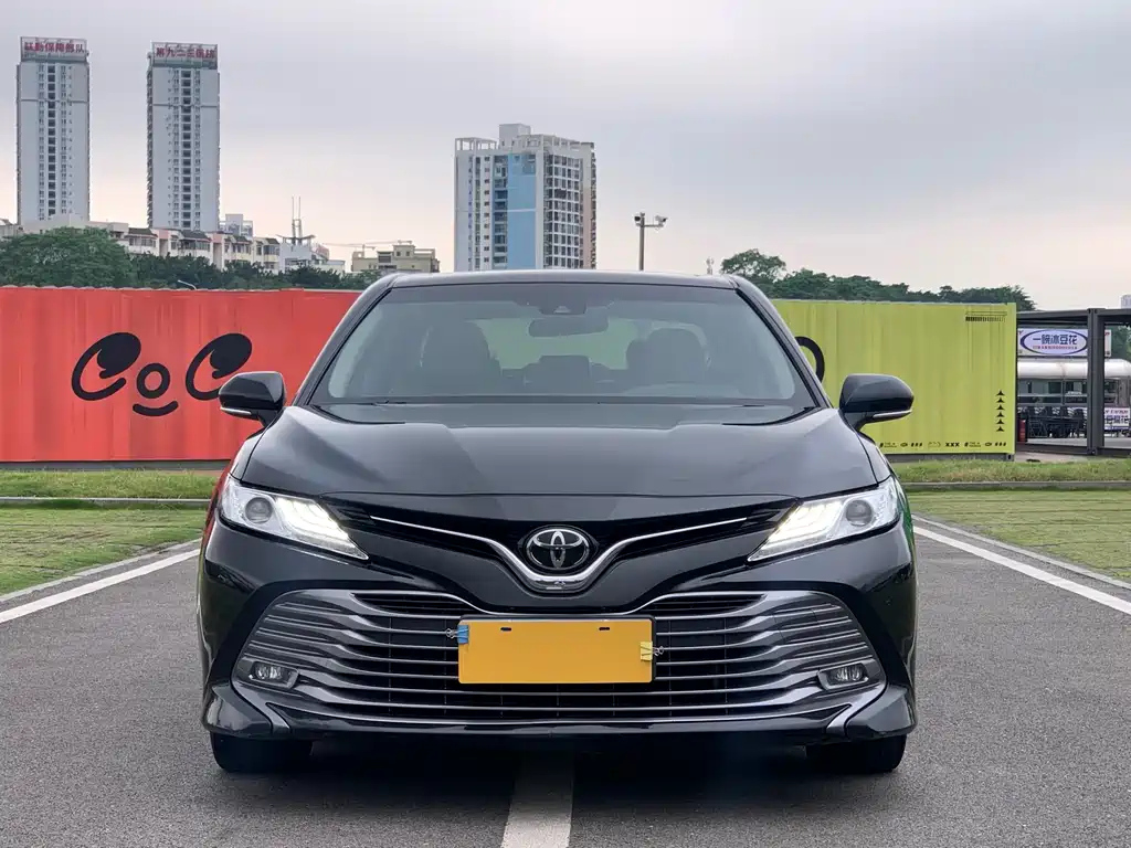 TOYOTA CAMRY 2019