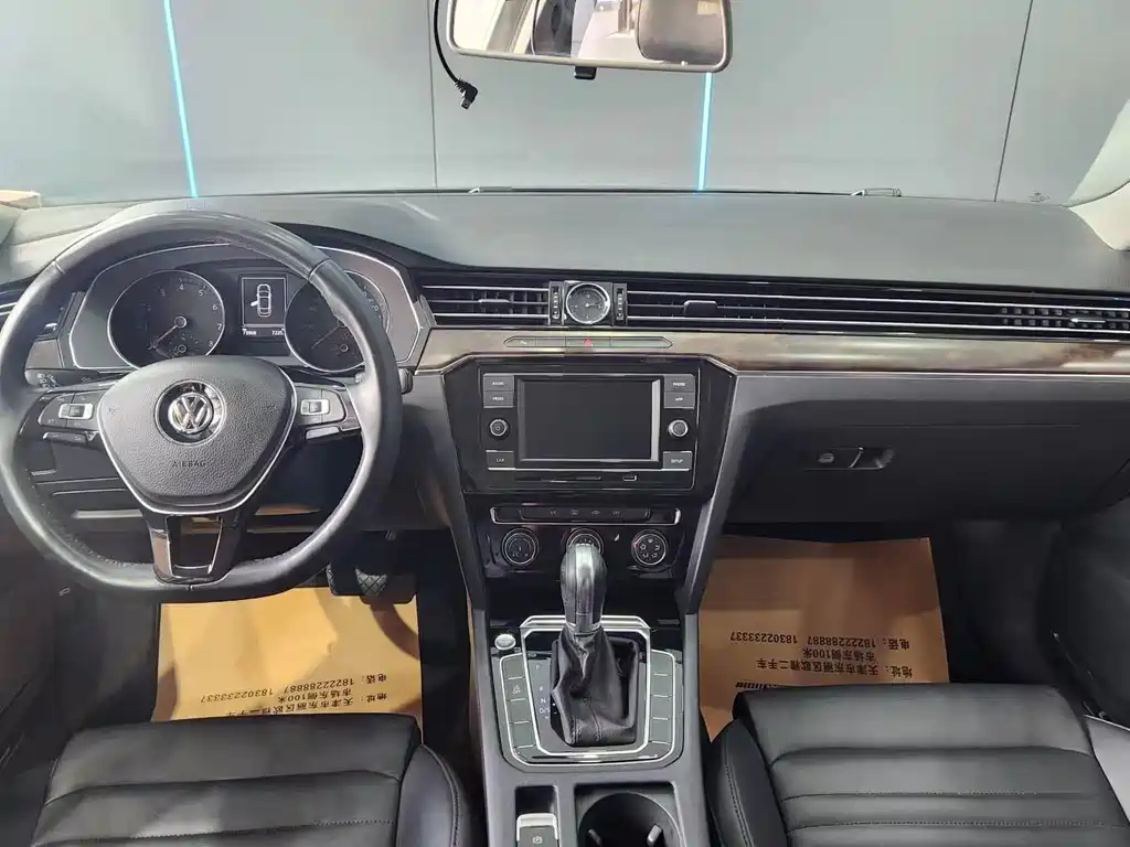 VOLKSWAGEN MAGOTAN 2020