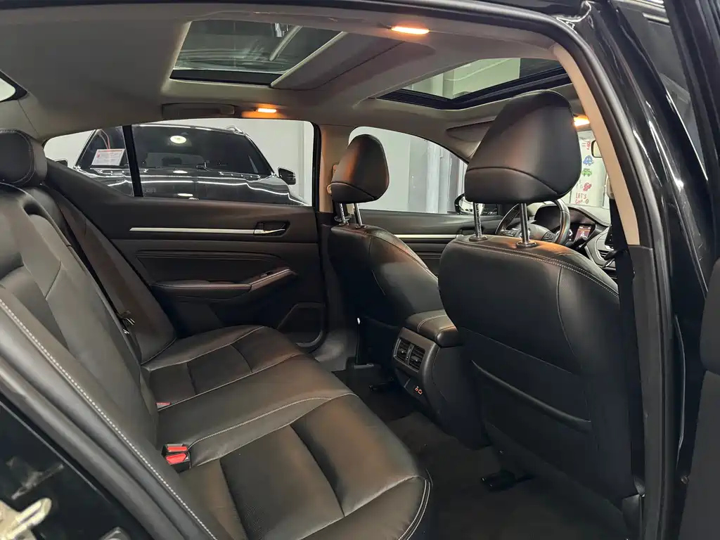 NISSAN TEANA 2020