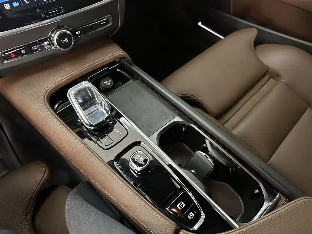 VOLVO S90 2022