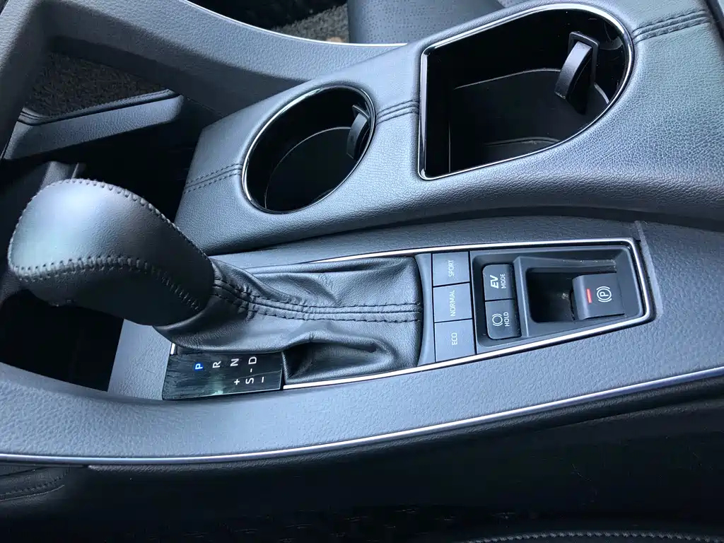 TOYOTA AVALON 2021