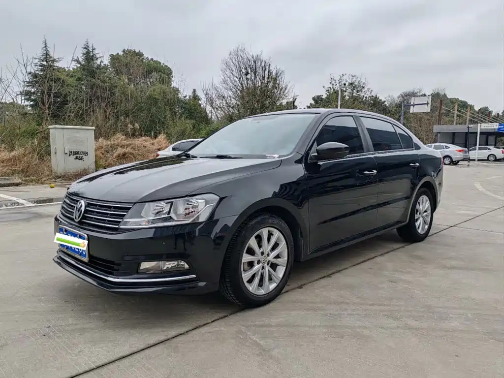 VOLKSWAGEN LAVIDA 2017