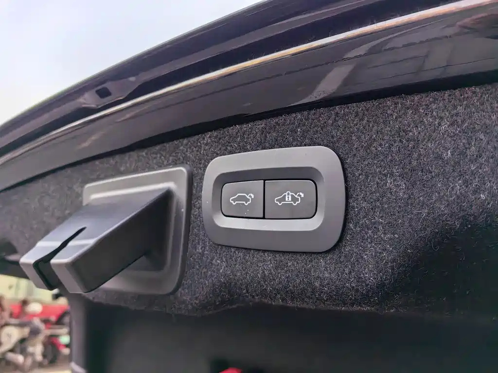 VOLVO S90 2021