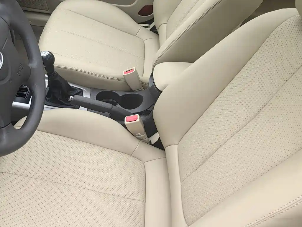 HYUNDAI ELANTRA 2011