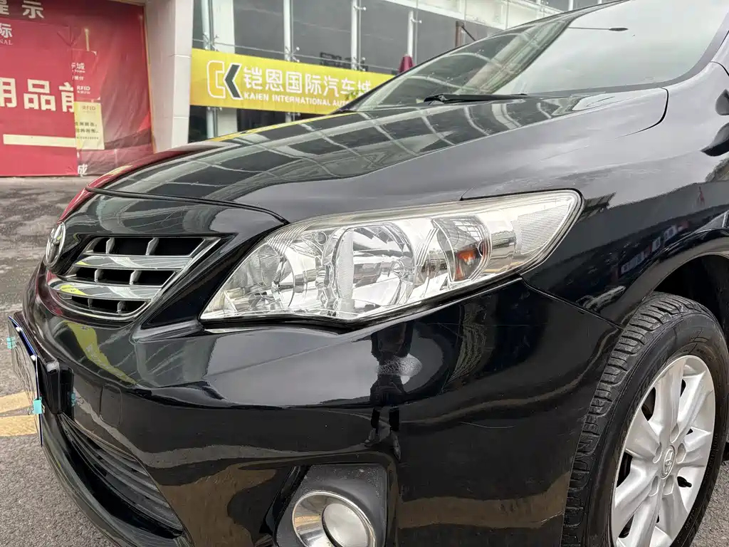 TOYOTA COROLLA 2011