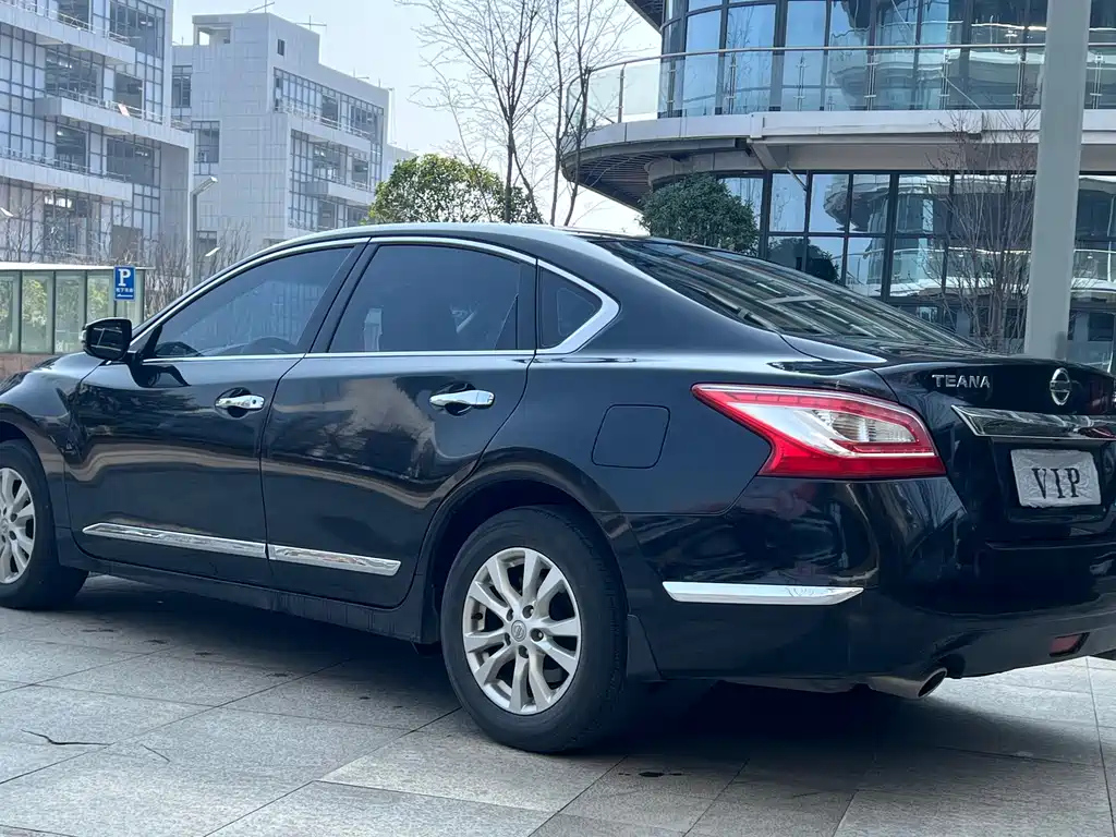 NISSAN TEANA 2014
