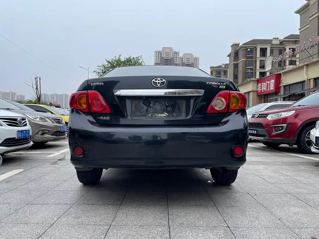 TOYOTA COROLLA 2010