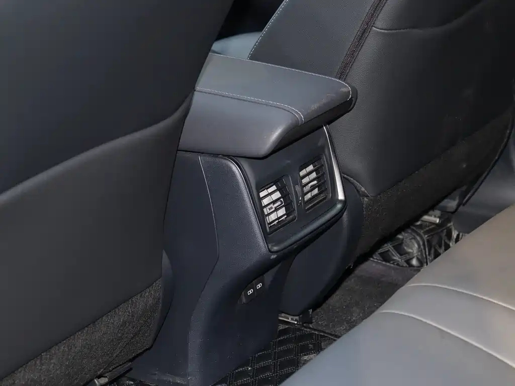 TOYOTA VENZA 2023
