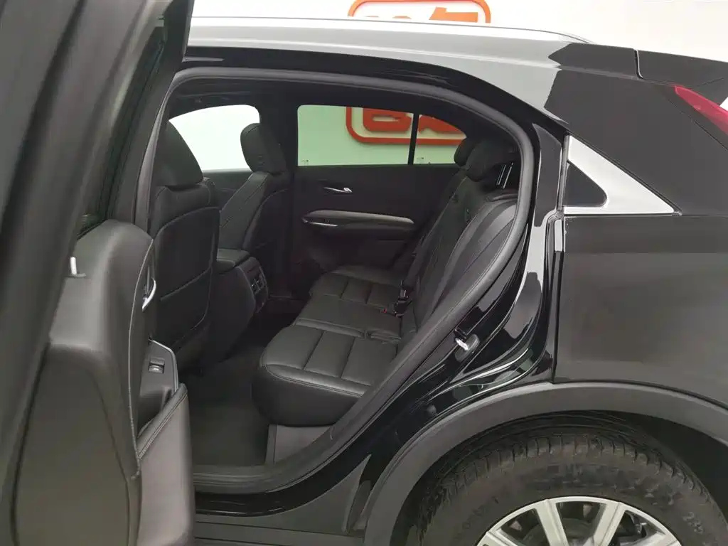 CADILLAC XT4 2021