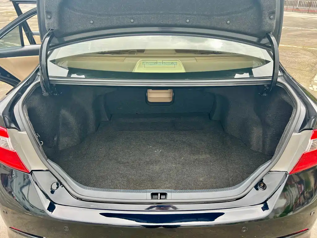 TOYOTA CAMRY 2012