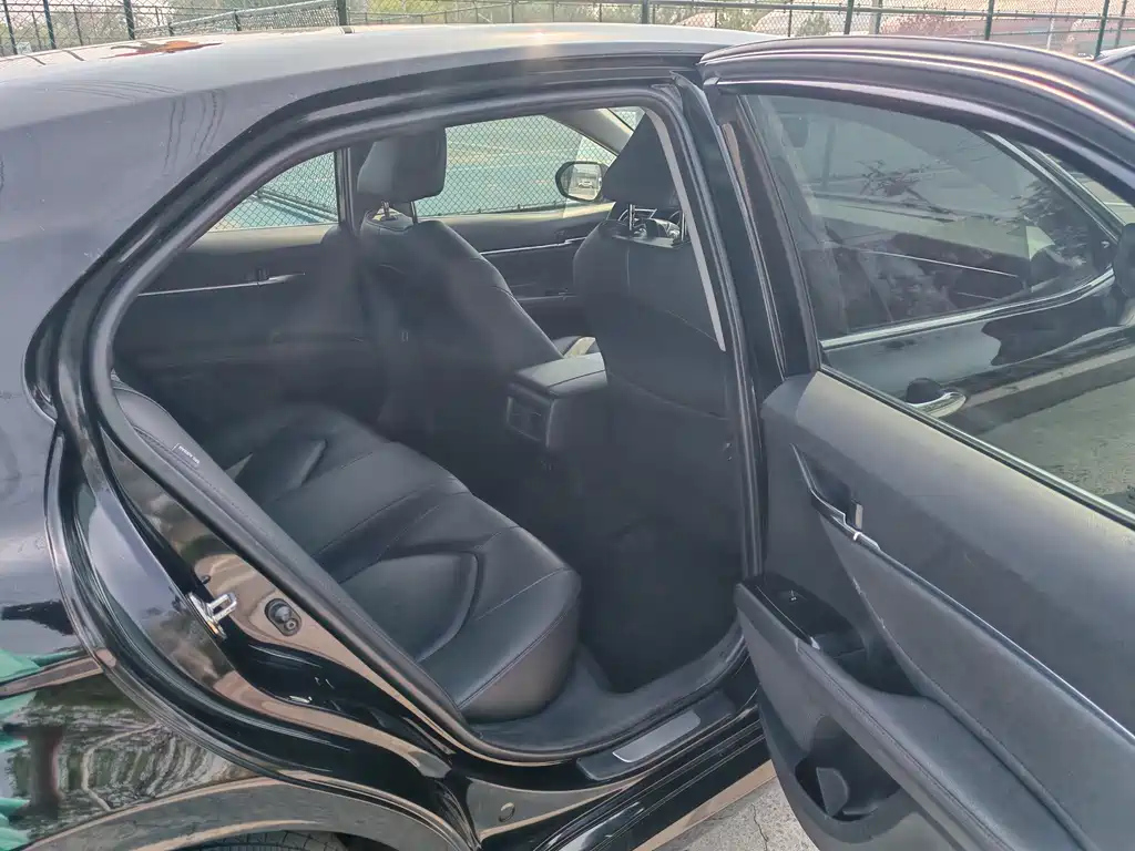TOYOTA CAMRY 2019