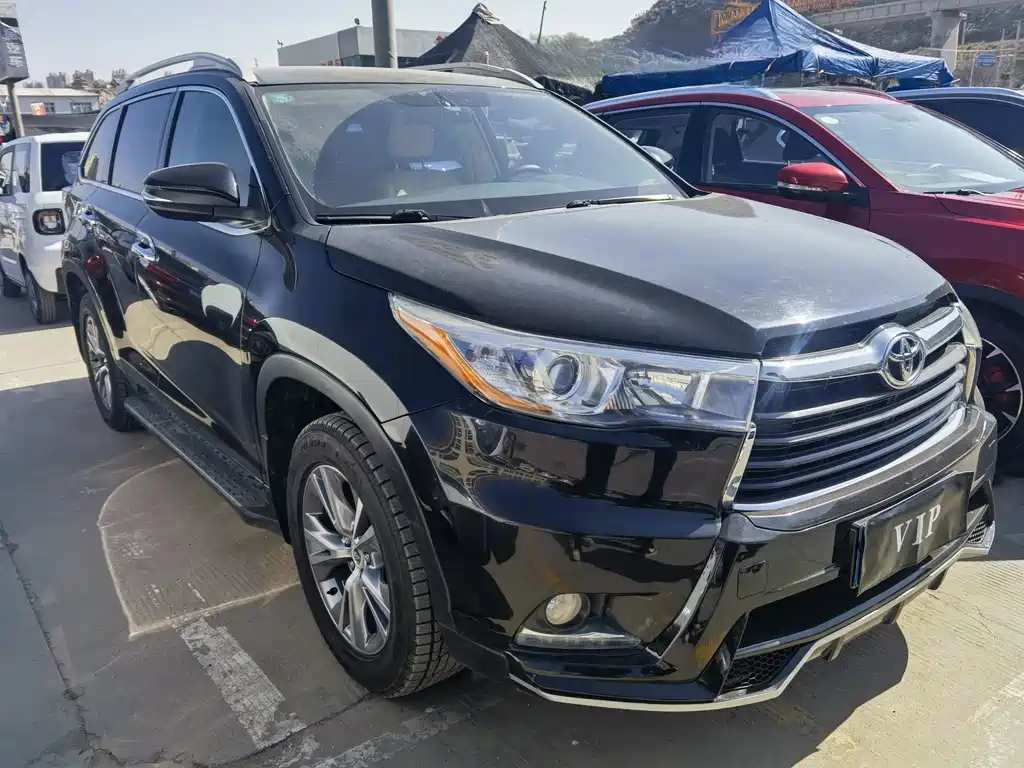 TOYOTA HIGHLANDER 2015