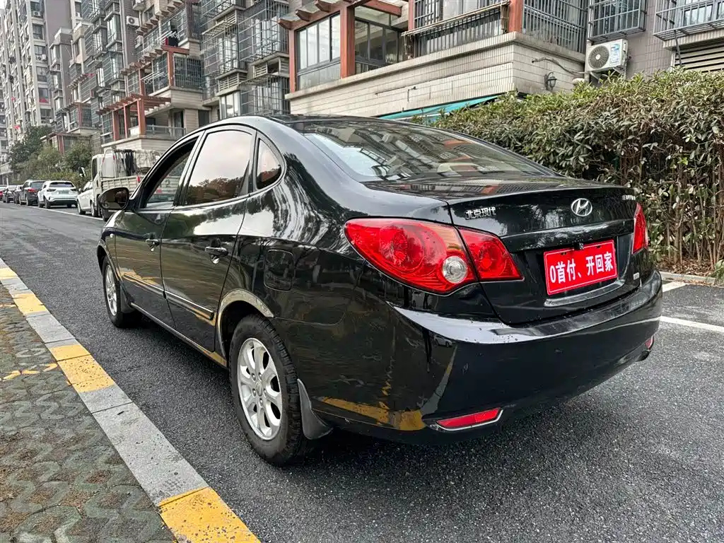 HYUNDAI CELESTA 2010