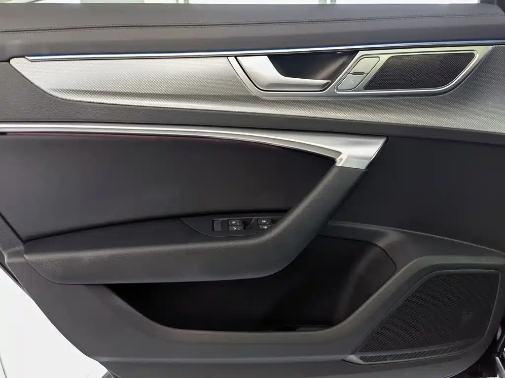 AUDI A6L 2023